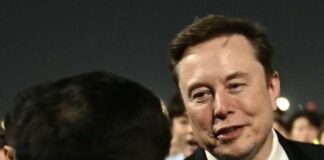 Elon Musk becomes first trillionaire after SpaceX IPO
