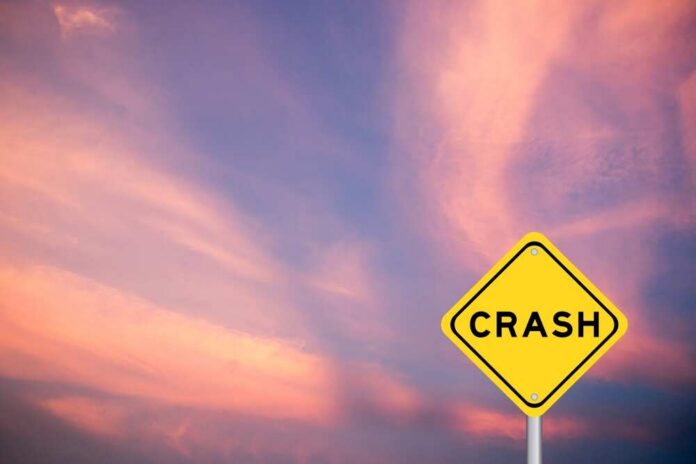 Newspaper headline about a plane crash.